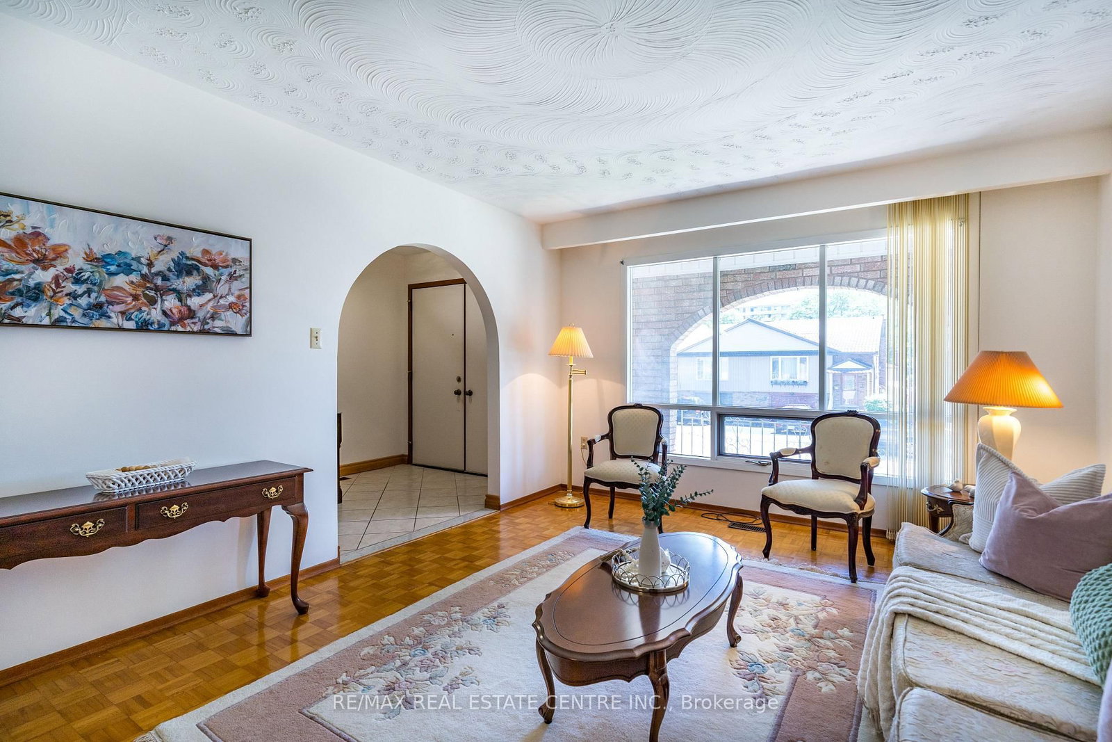 102 Markson Crescent • Hamilton, ON photo 6