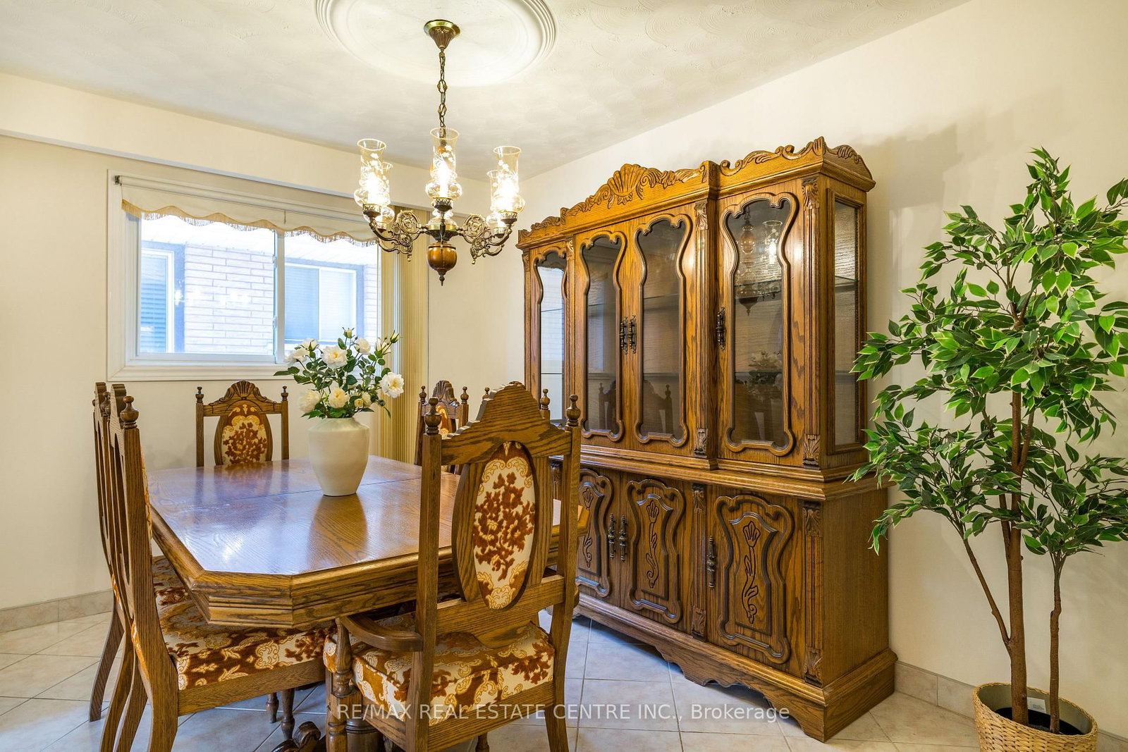102 Markson Crescent • Hamilton, ON photo 7