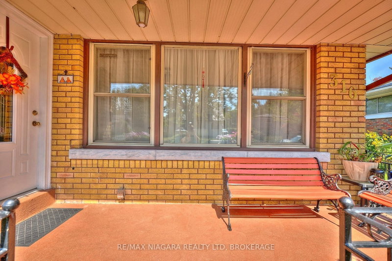 316 Bowen Road
