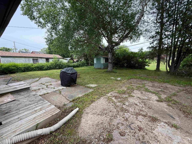 79 Maple Crescent