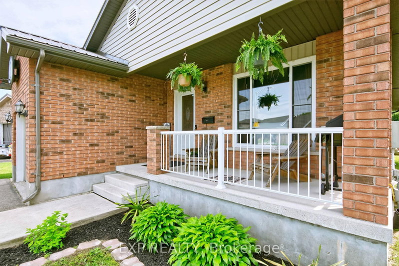 8 Rebecca Drive