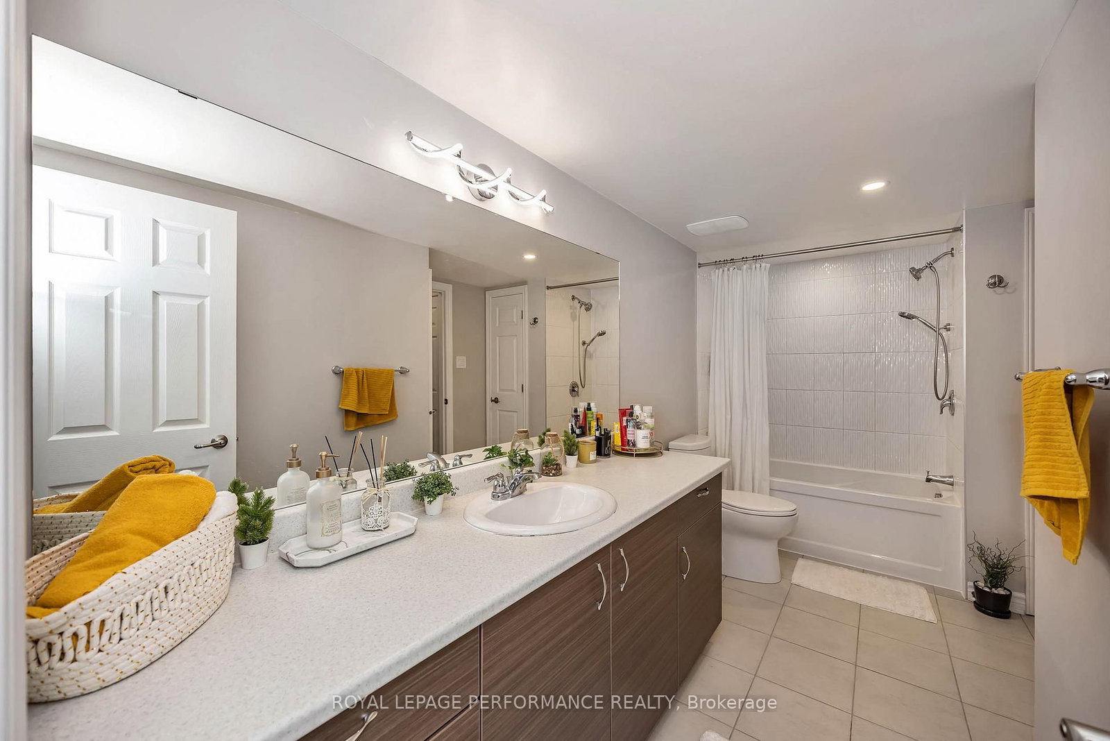 547 Ozawa Private • Ottawa, ON photo 17