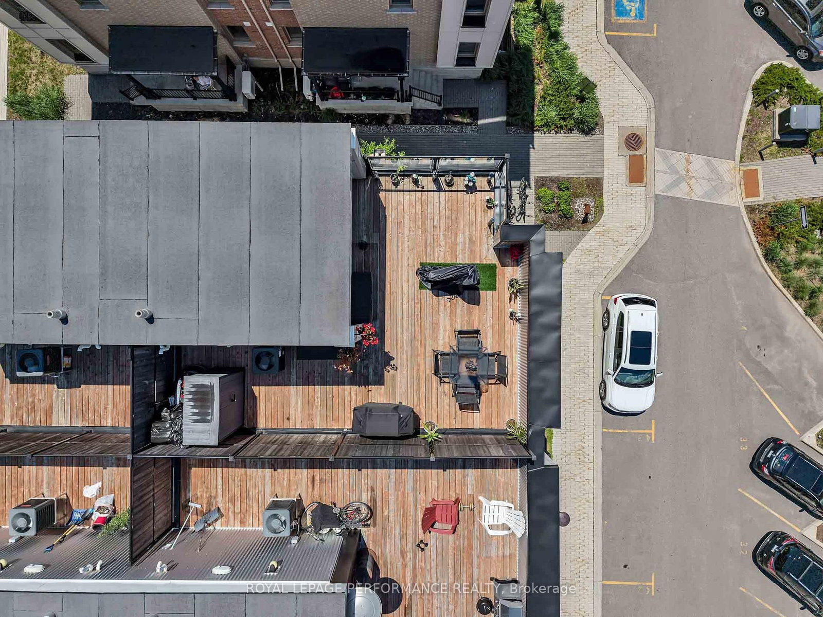 547 Ozawa Private • Ottawa, ON photo 27