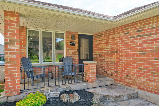 237 Parkview Drive E