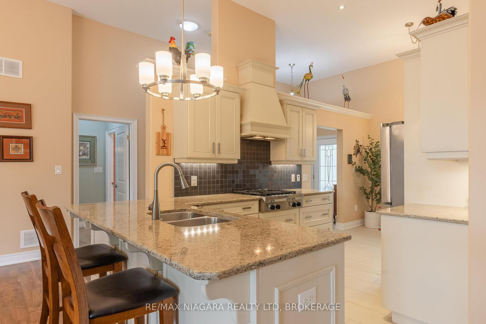 40 Driftwood Trail • Fort Erie, ON photo 11