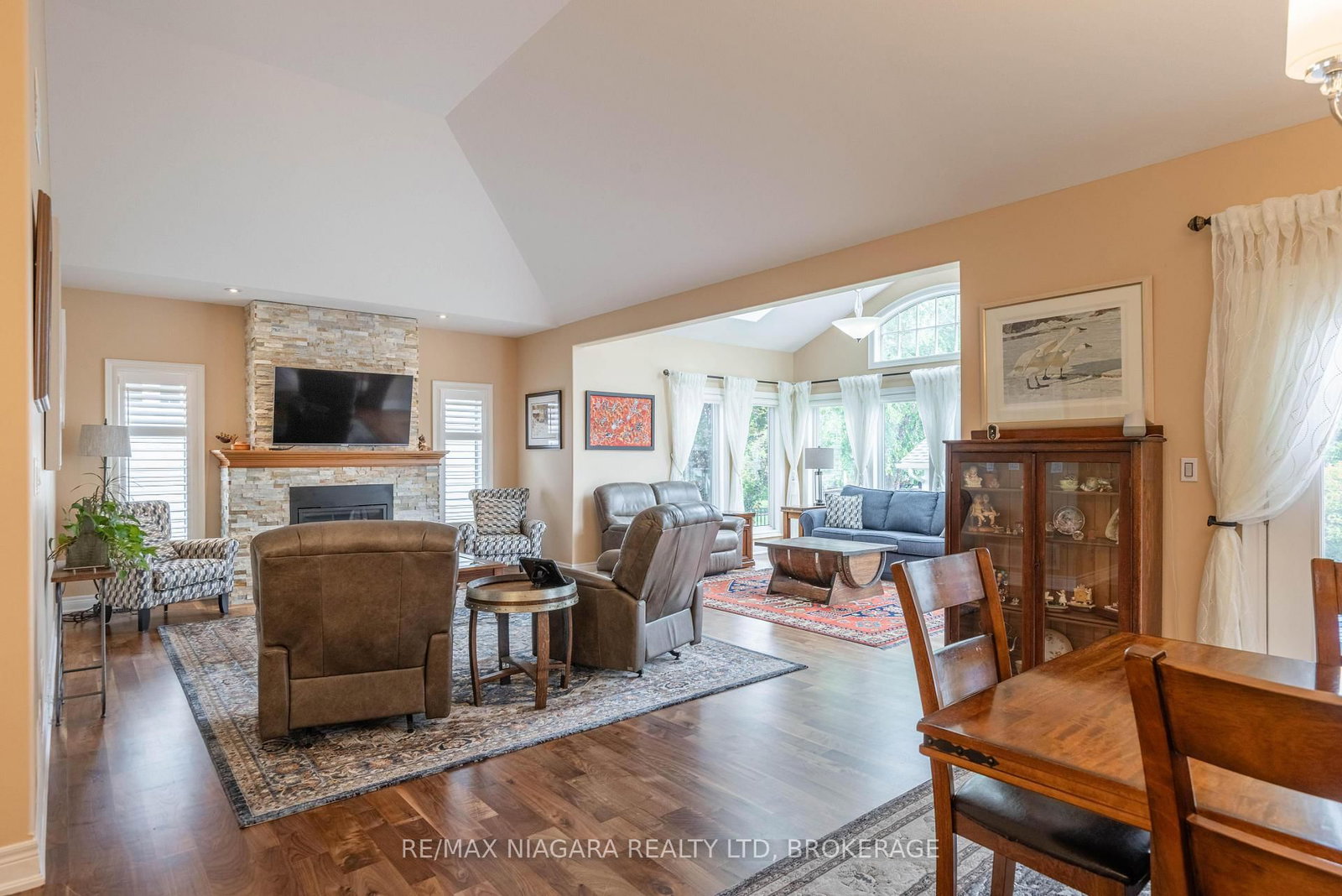 40 Driftwood Trail • Fort Erie, ON photo 14