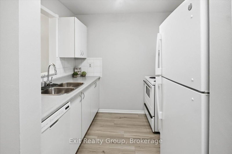 175 Haig Rd photo 4