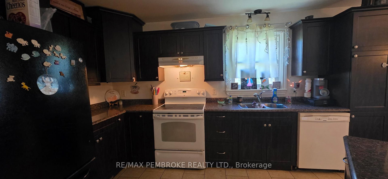 770 Mcguire Street • Petawawa, ON photo 12