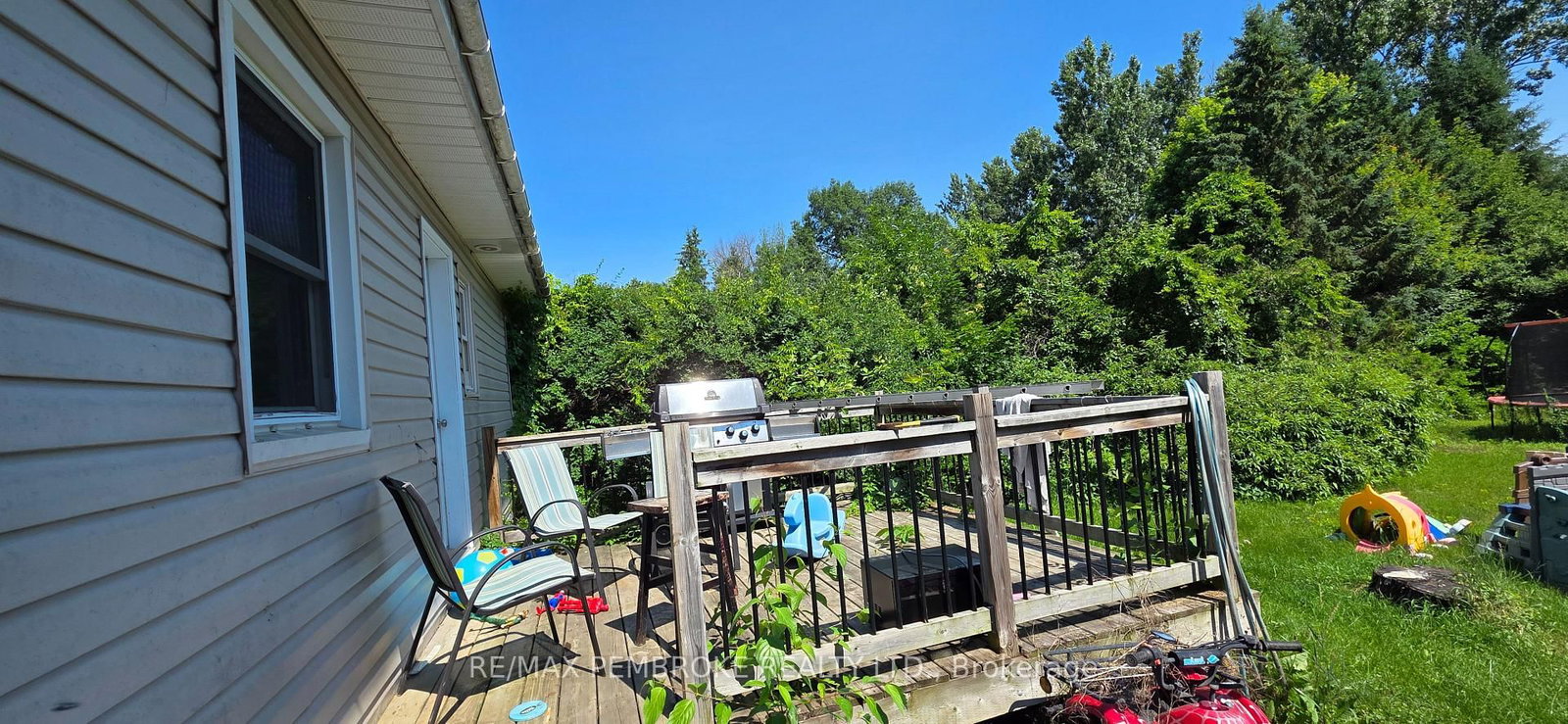 770 Mcguire Street • Petawawa, ON photo 24