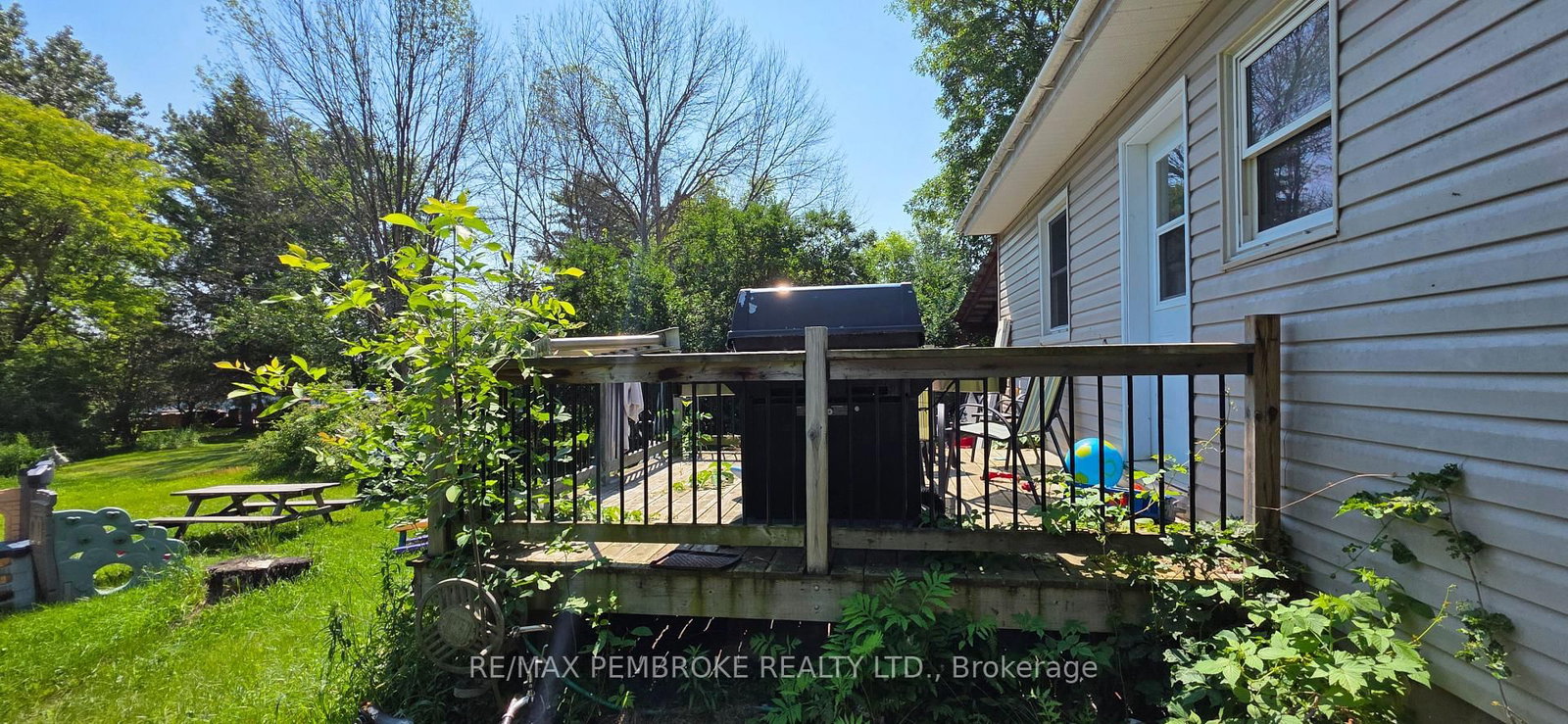 770 Mcguire Street • Petawawa, ON photo 25