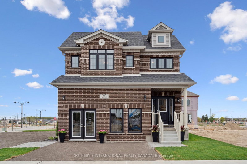 home for sale on 629 Anton Crescent