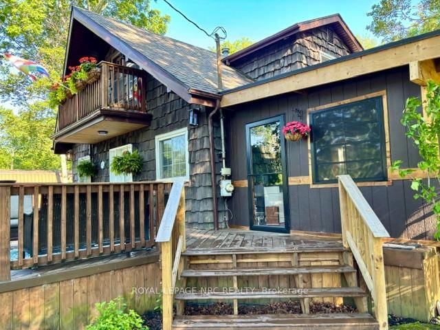 4882 Mapleview Crescent