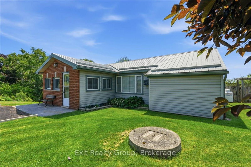 1083 Lakeside Drive