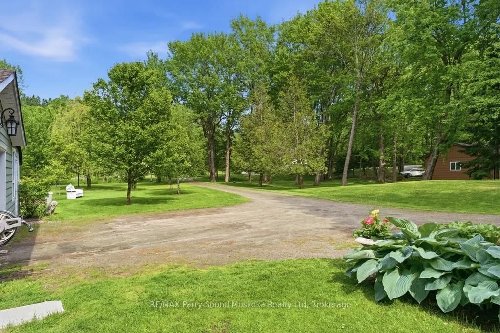 49 Maple Street • Seguin, ON photo 10