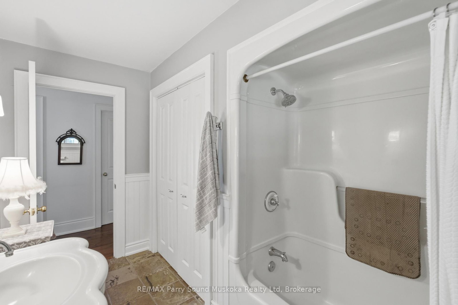 49 Maple Street • Seguin, ON photo 43