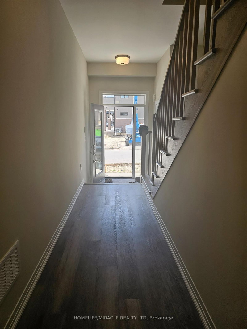 10 - 660 Colborne Street W