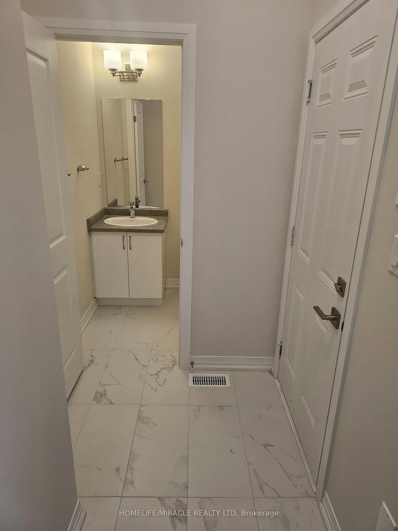 10 - 660 Colborne Street W
