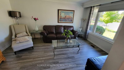 65 Mcilwraith Crescent • Guelph, ON photo 6