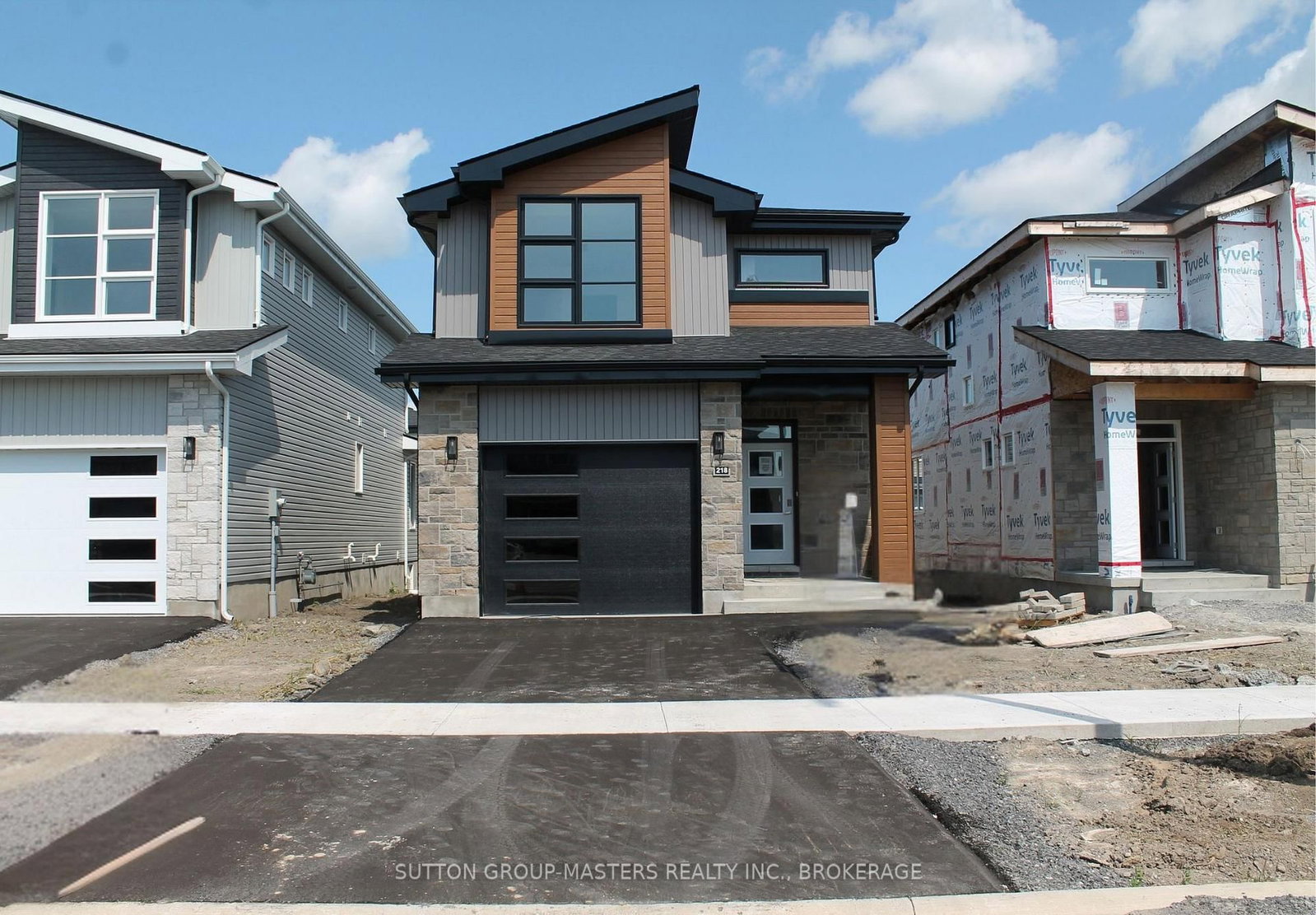 218 Superior Drive • Loyalist, ON photo 2