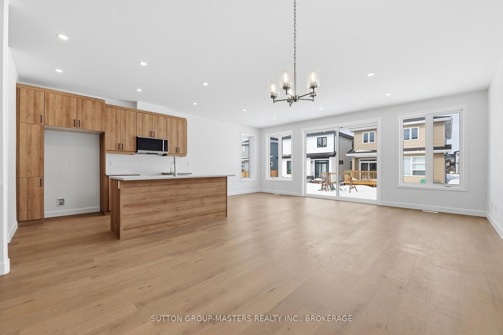 218 Superior Drive • Loyalist, ON photo 4