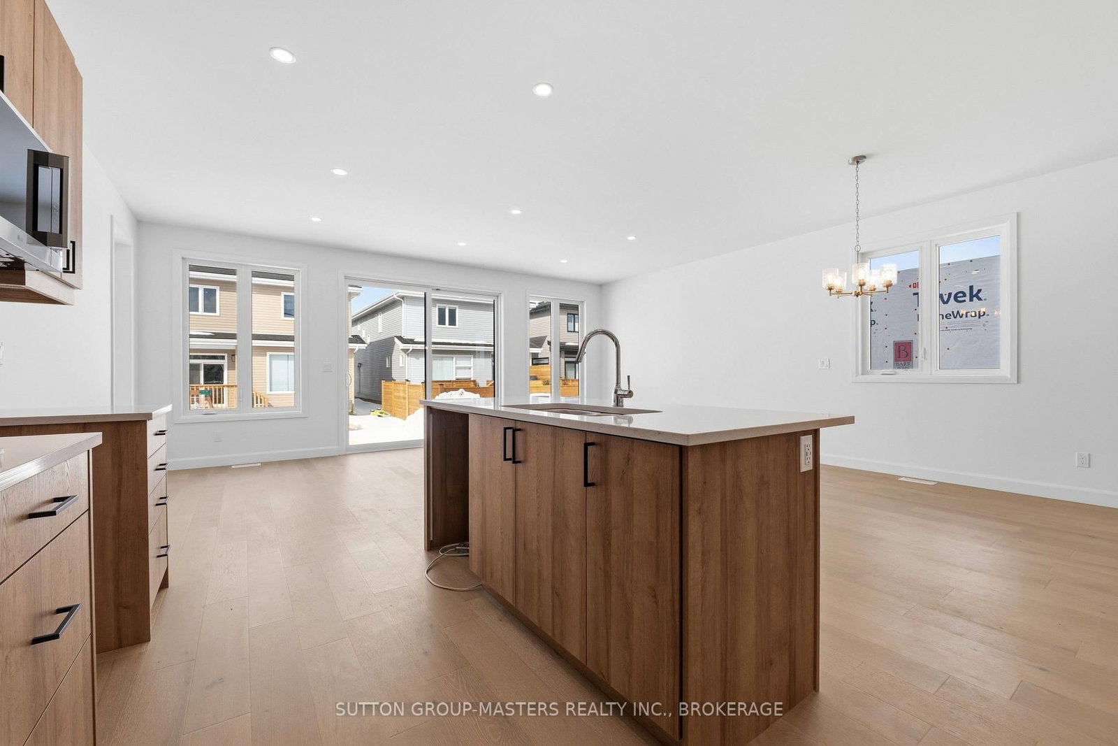 218 Superior Drive • Loyalist, ON photo 7