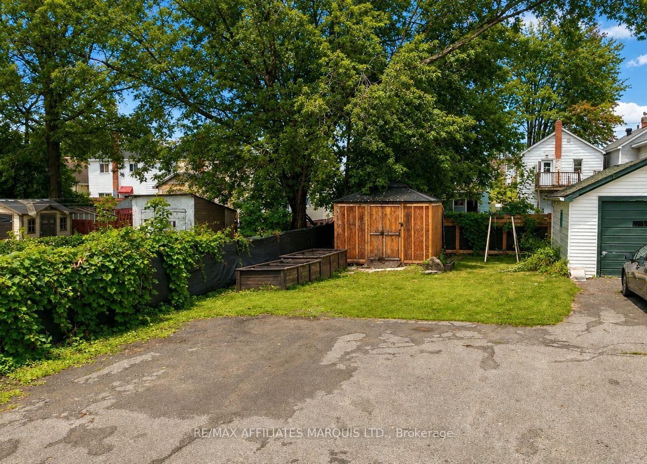 54 Lefebvre Avenue • Cornwall, ON photo 3