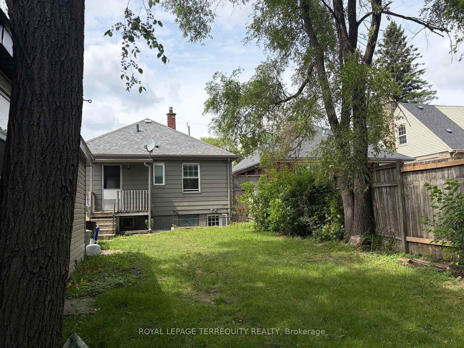 1181 Florence Street • London East, ON photo 21