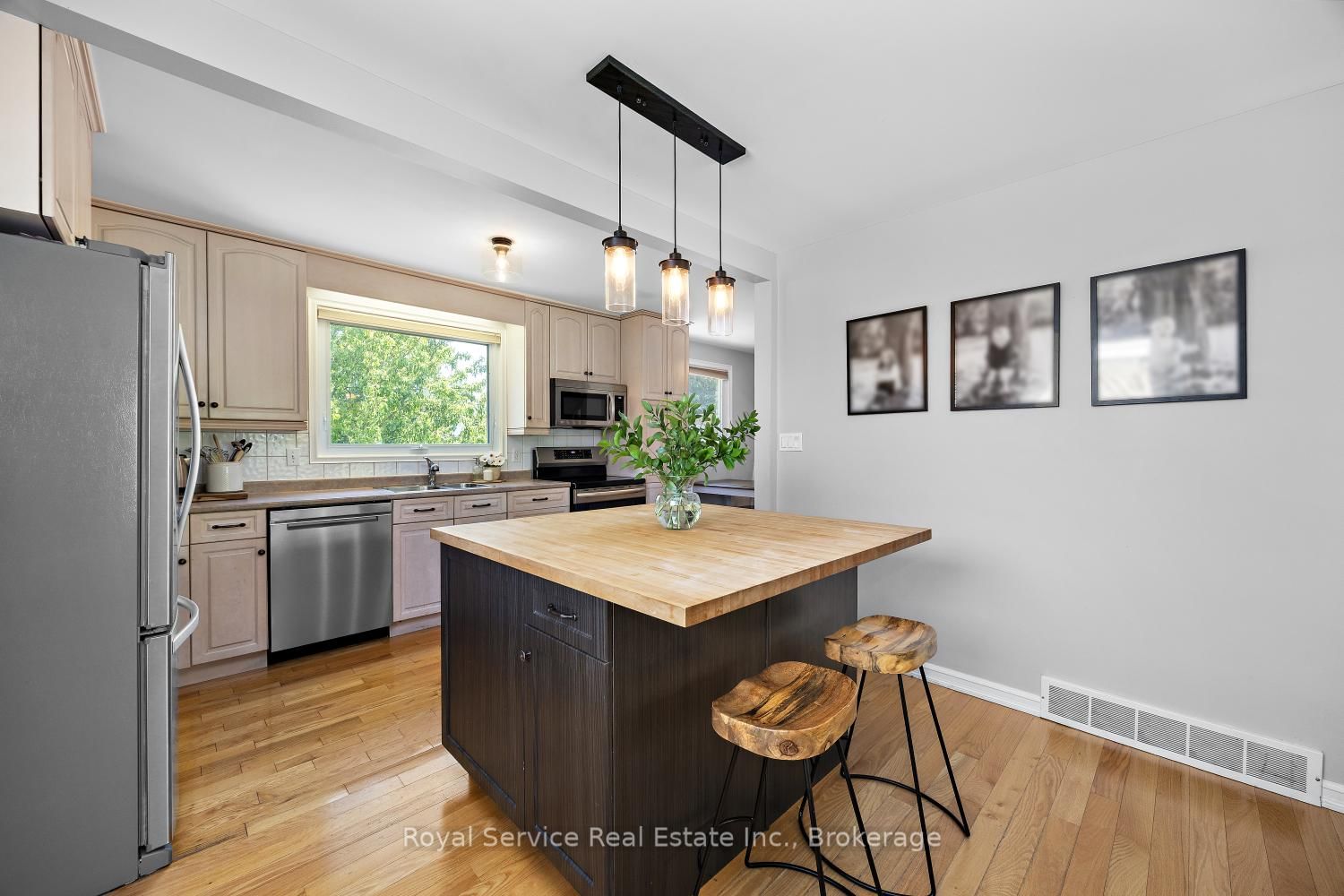 2 Ravensdale Road • Cobourg, ON photo 12