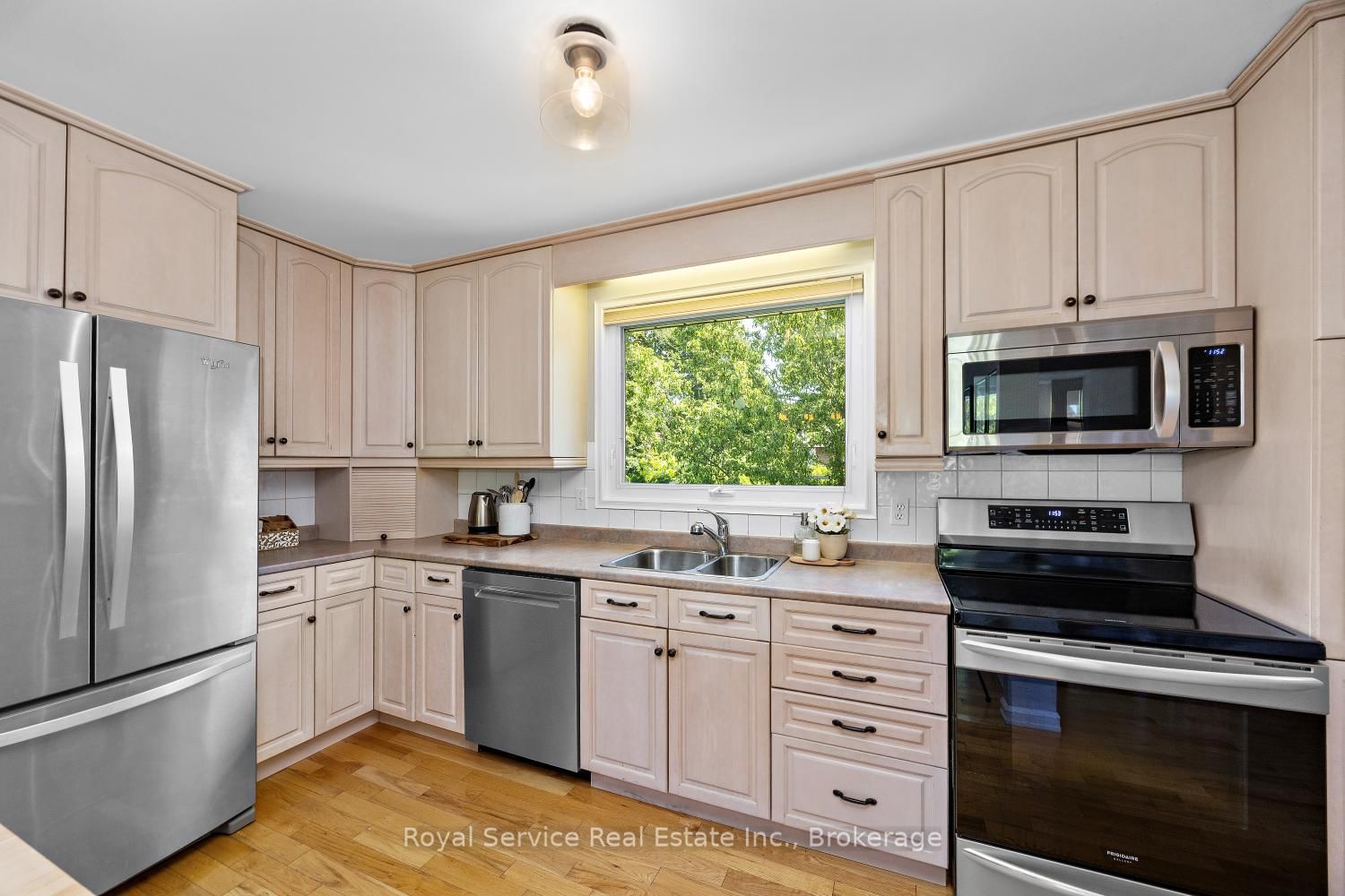 2 Ravensdale Road • Cobourg, ON photo 15