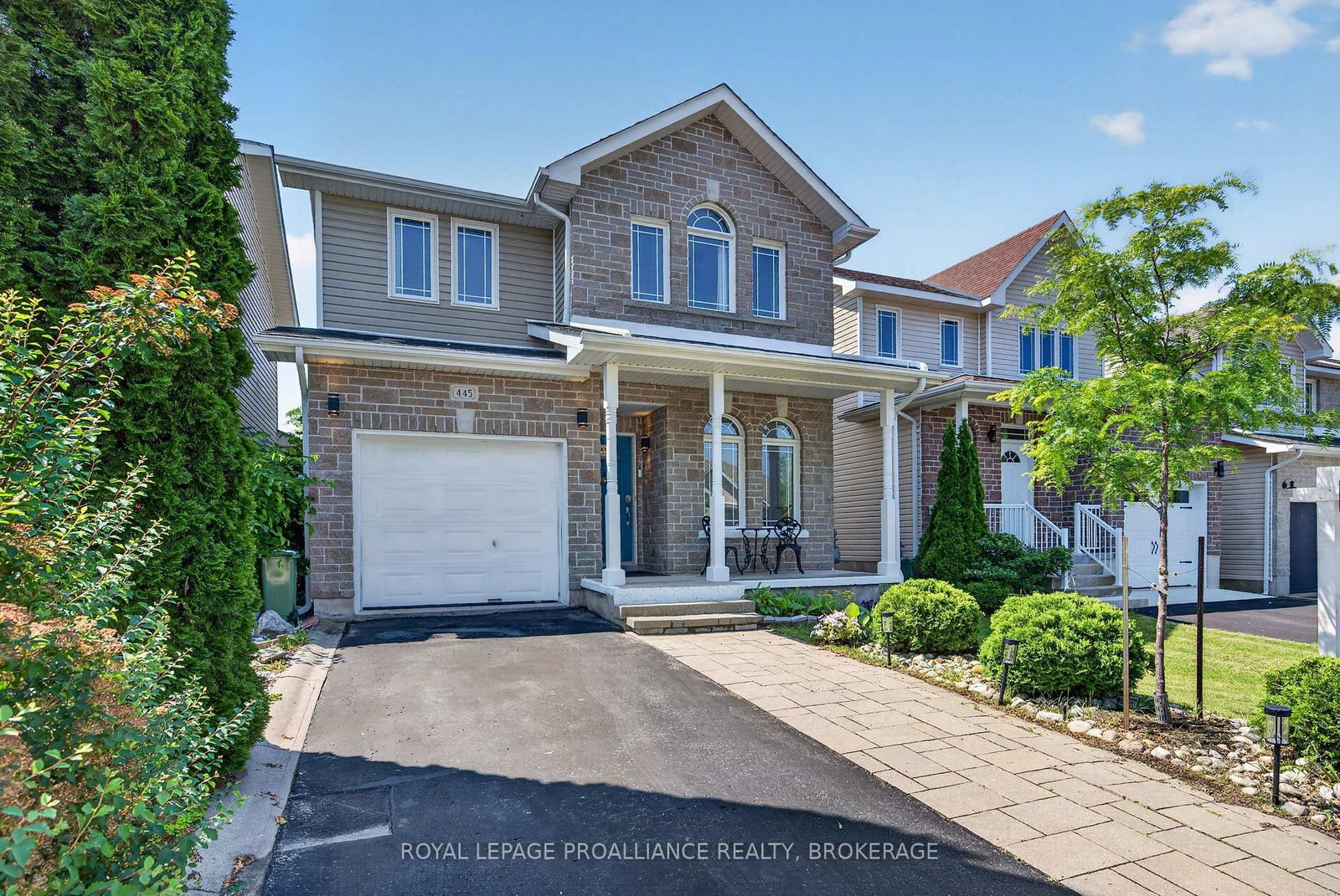 Detached House for sale at 445 Maureen Street, Kingston, Ontario, K7K 7M2 - Kingston East (Incl Barret Crt) - MLS: X13505516