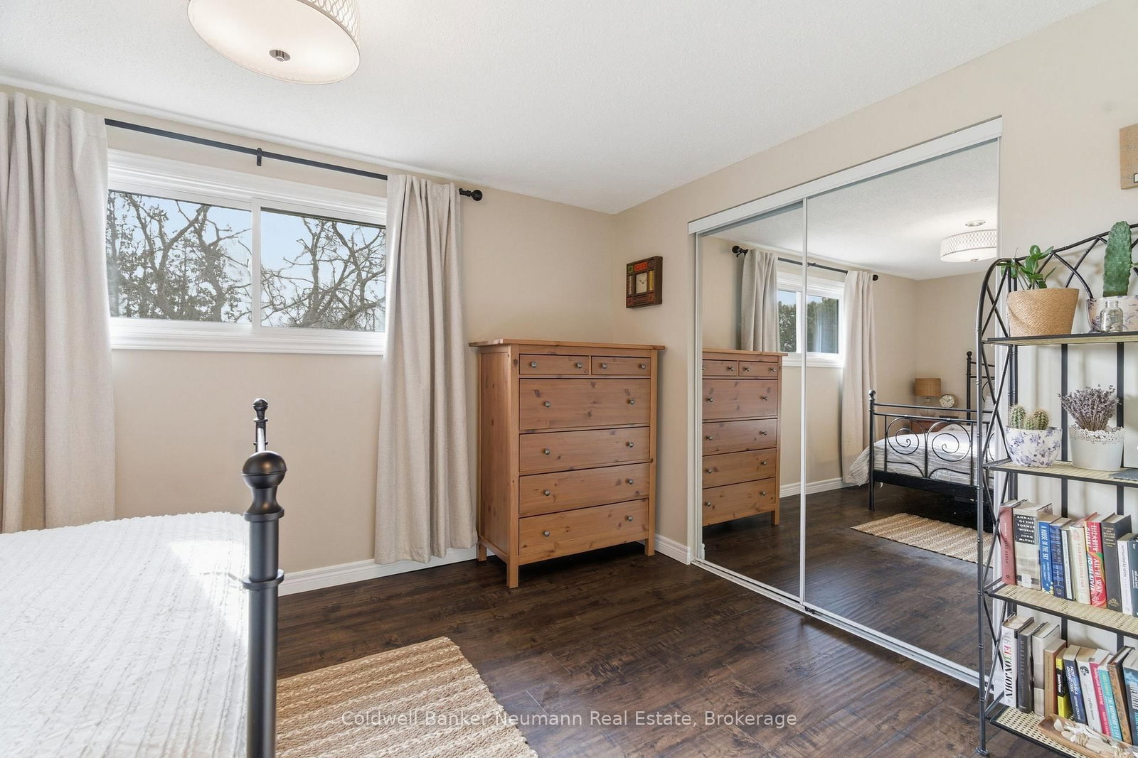 99 Emma Street • Guelph, ON photo 10
