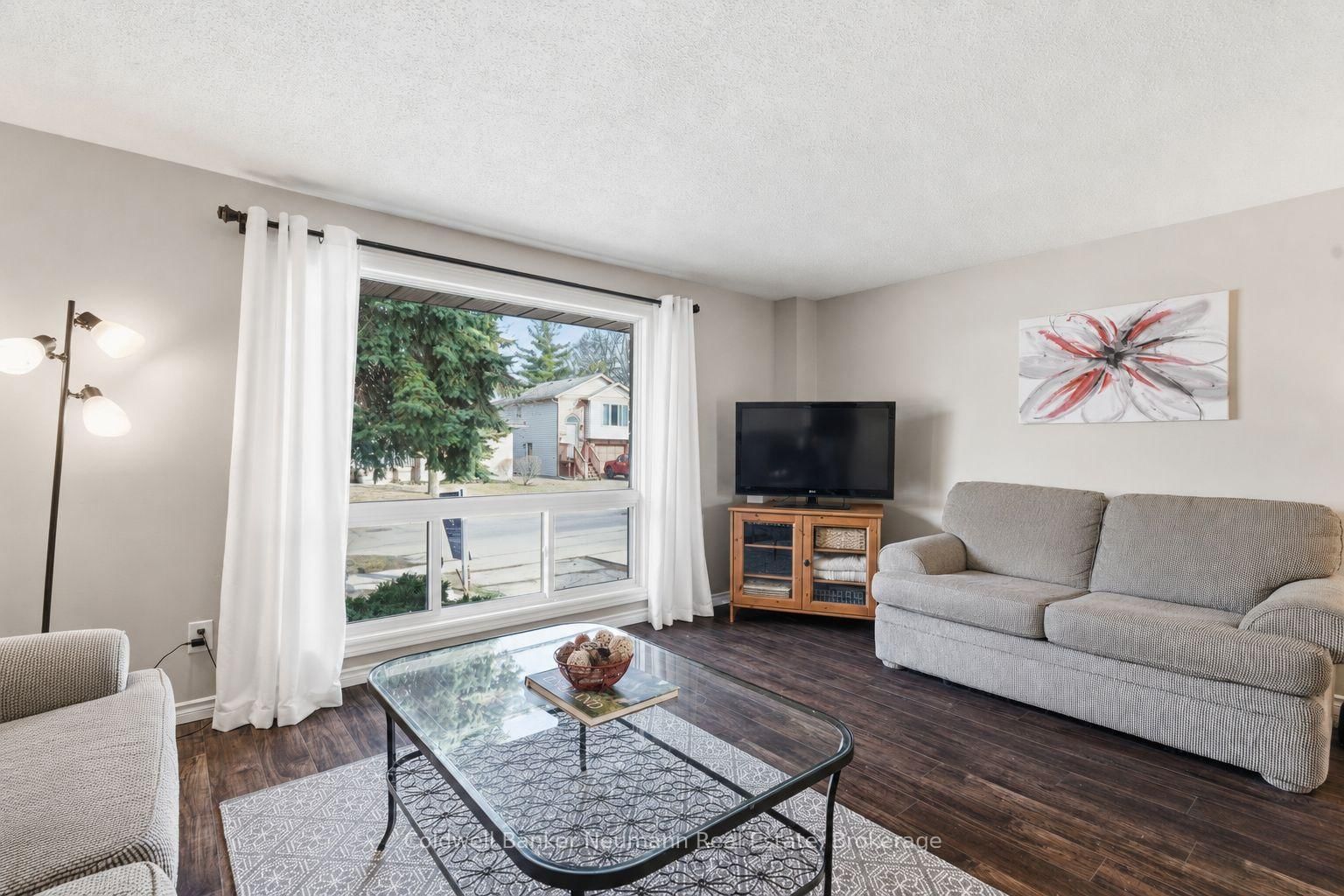 99 Emma Street • Guelph, ON photo 4