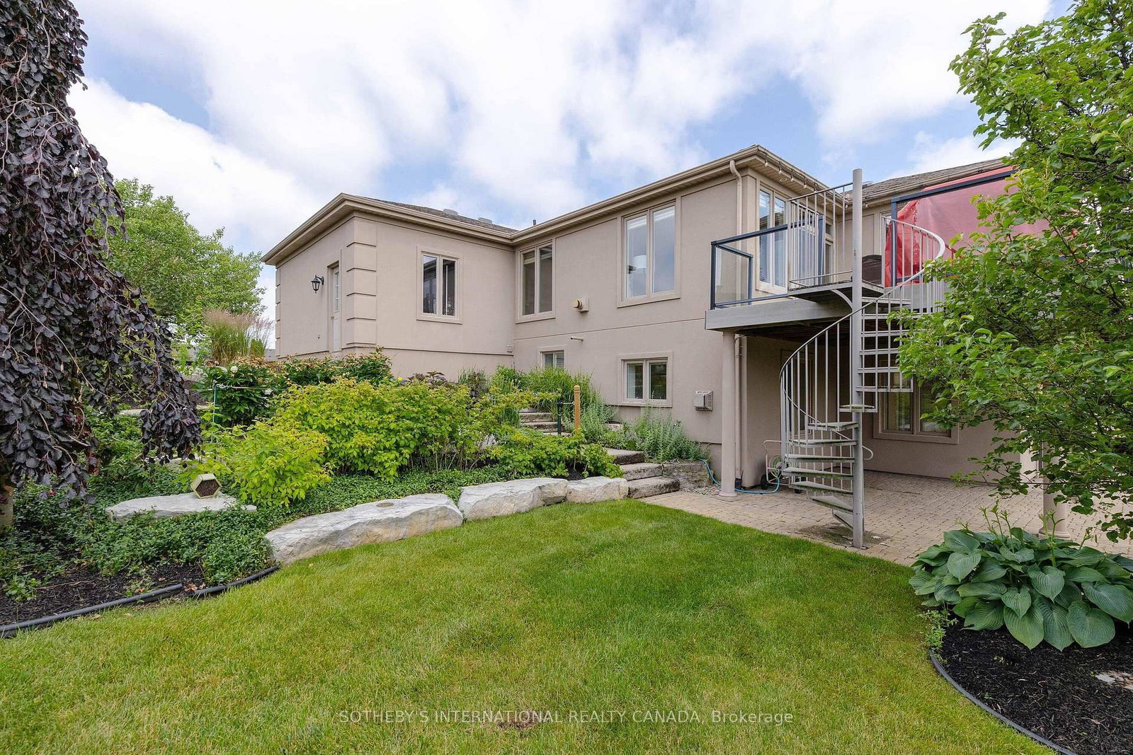 208 Muirfield Trail • Welland, ON photo 33