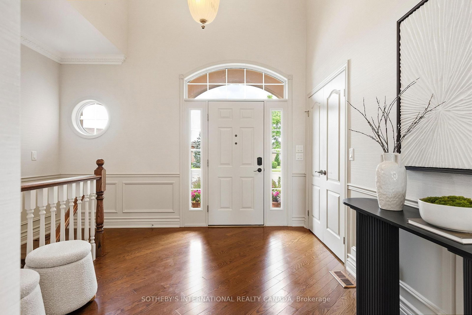 208 Muirfield Trail • Welland, ON photo 4