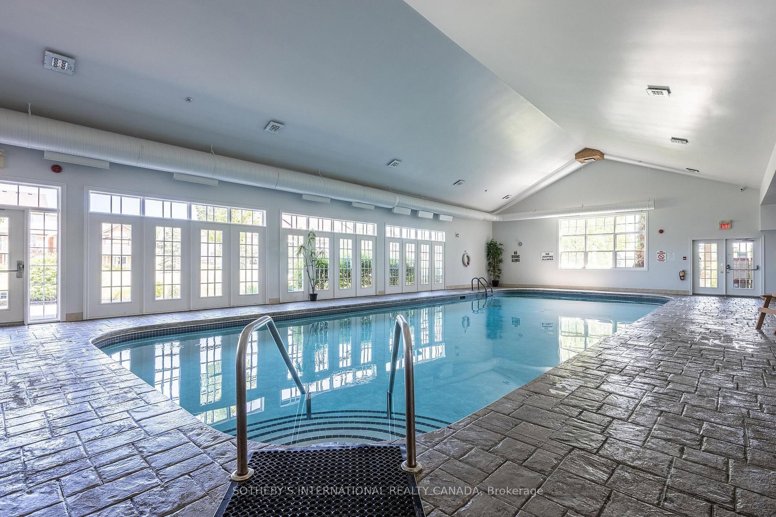 208 Muirfield Trail • Welland, ON photo 44