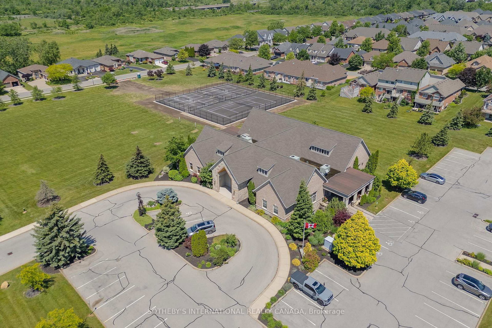 208 Muirfield Trail • Welland, ON photo 49