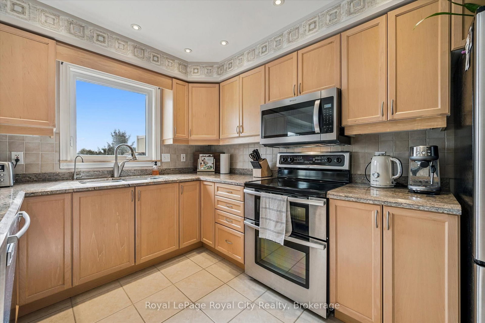 87 Law Drive • Guelph, ON photo 11
