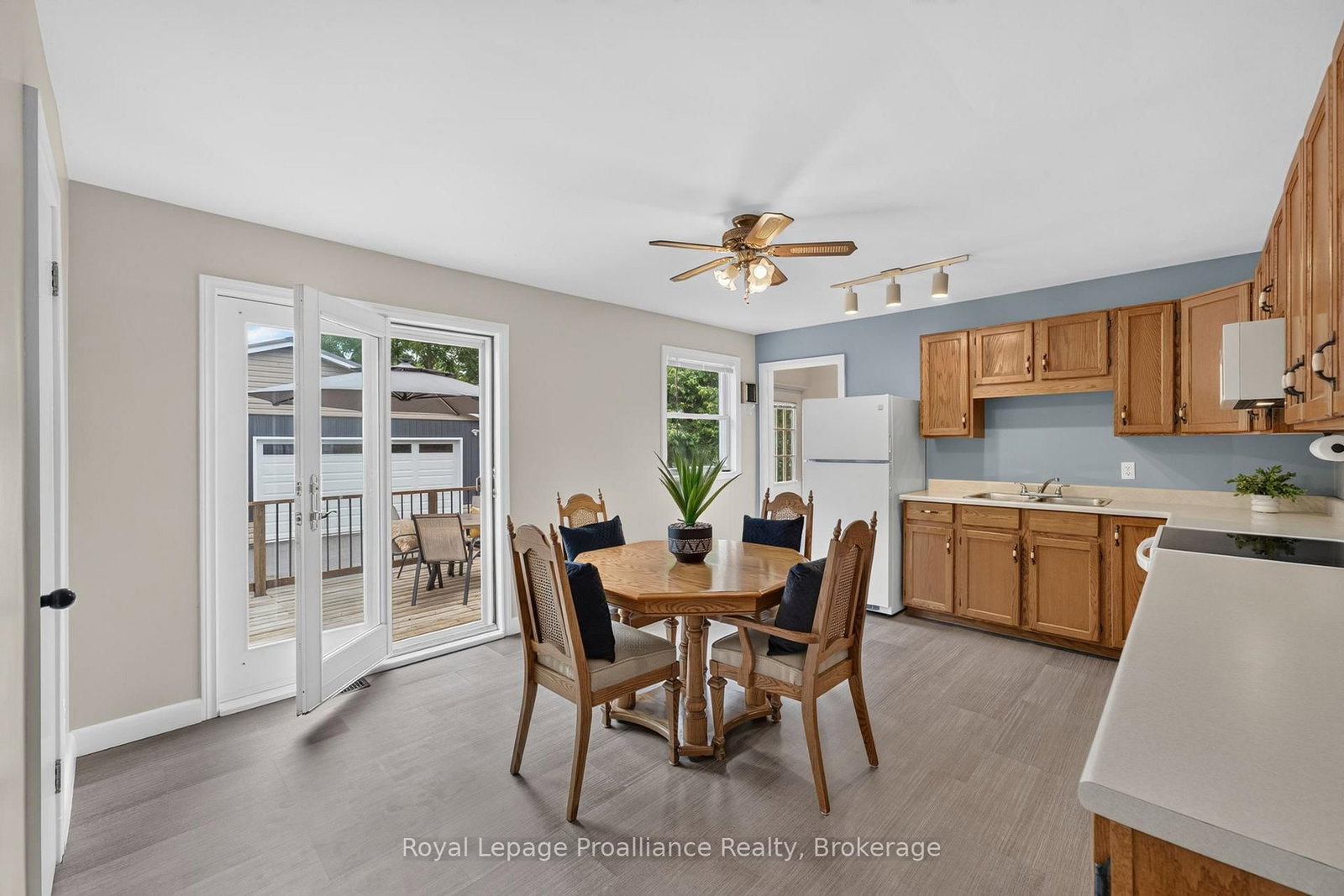 43 Hastings Drive • Belleville, ON photo 13