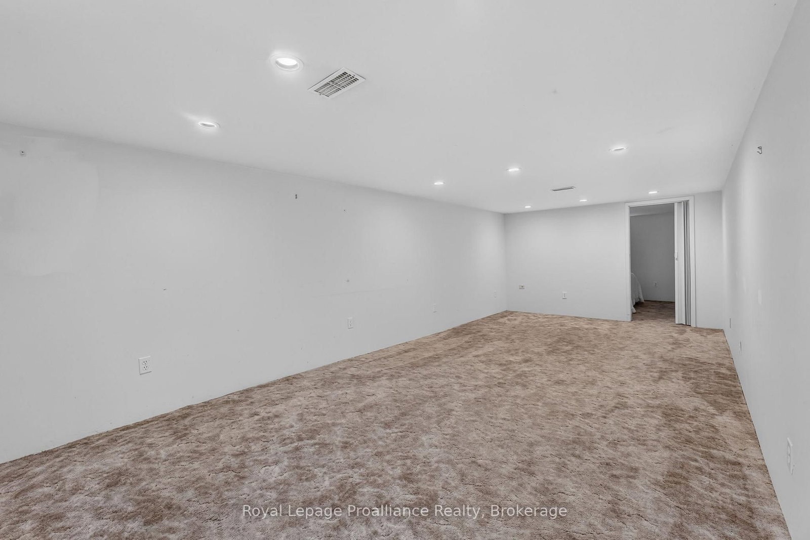 43 Hastings Drive • Belleville, ON photo 18