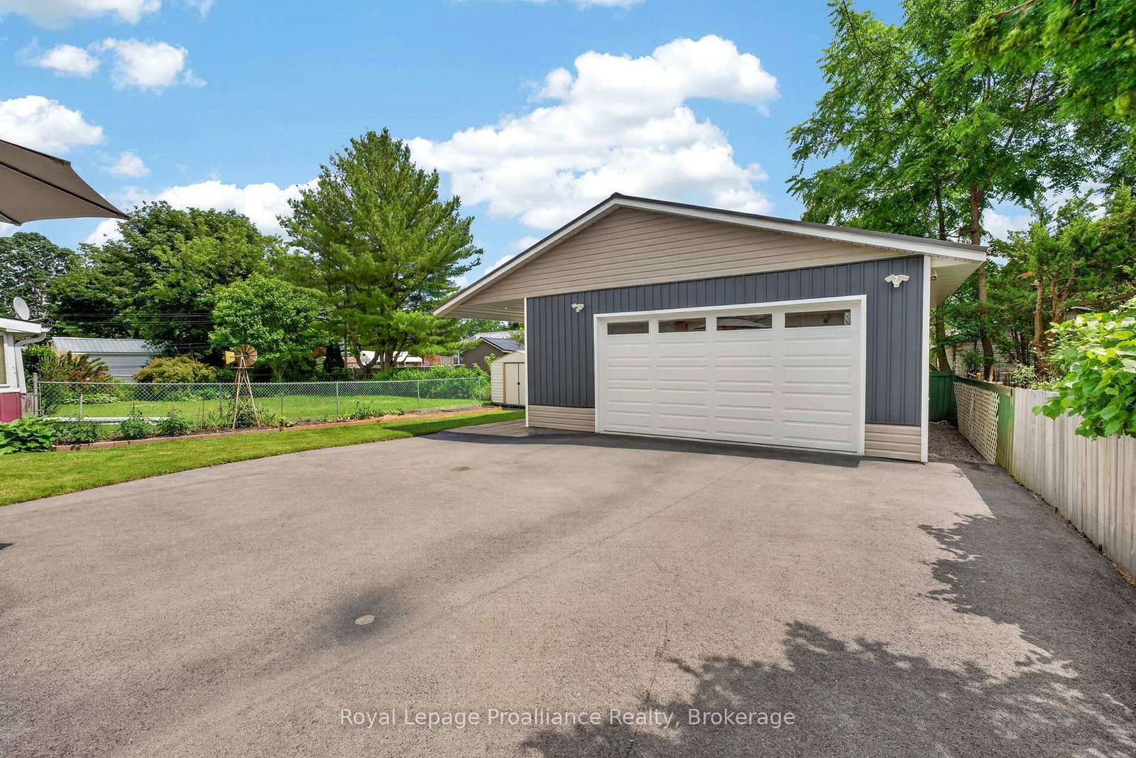 43 Hastings Drive • Belleville, ON photo 24