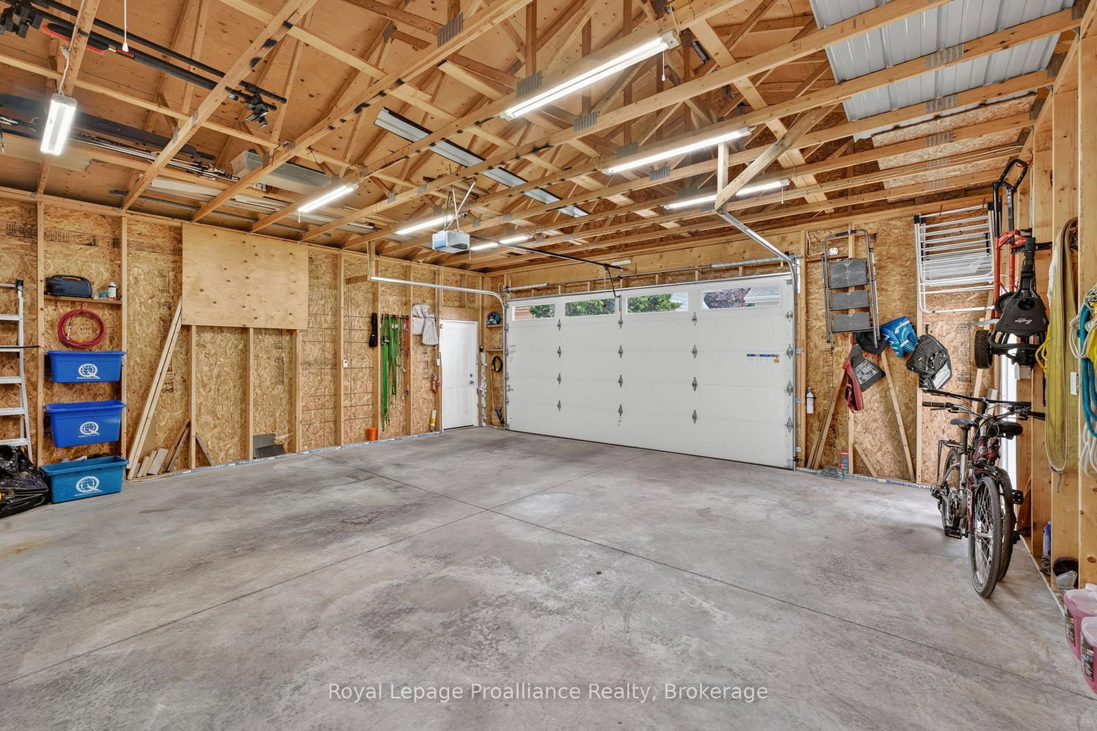 43 Hastings Drive • Belleville, ON photo 27