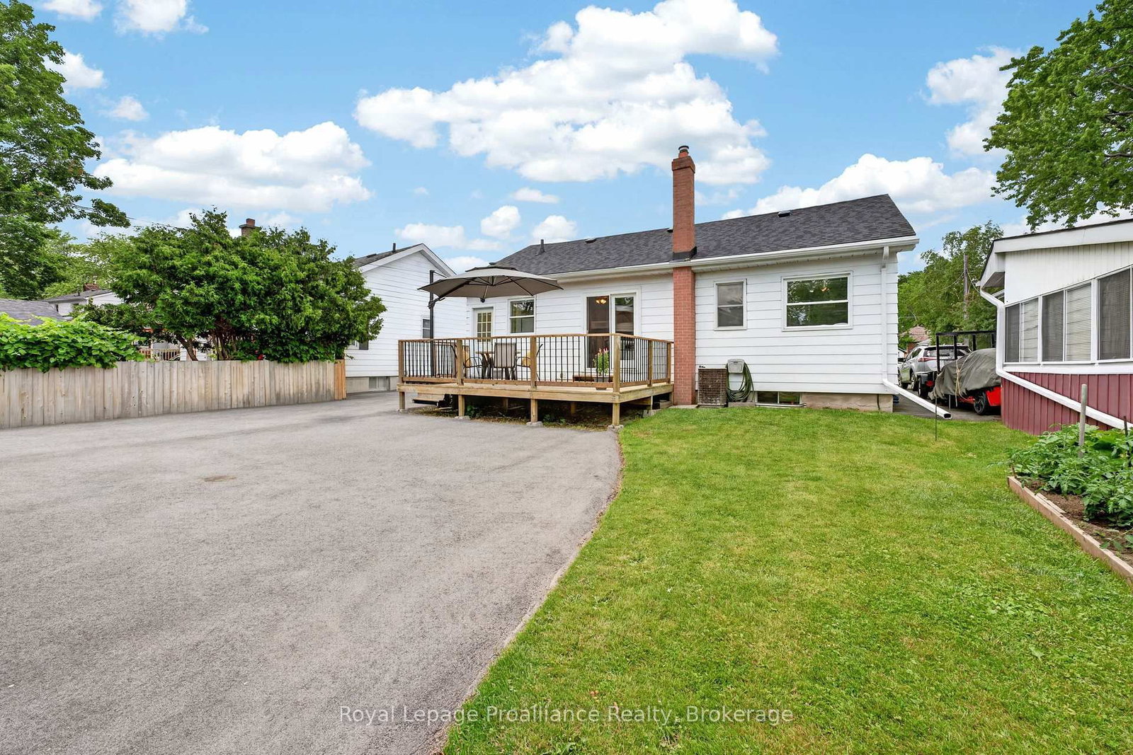 43 Hastings Drive • Belleville, ON photo 28