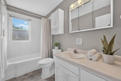 43 Hastings Drive • Belleville, ON photo 8