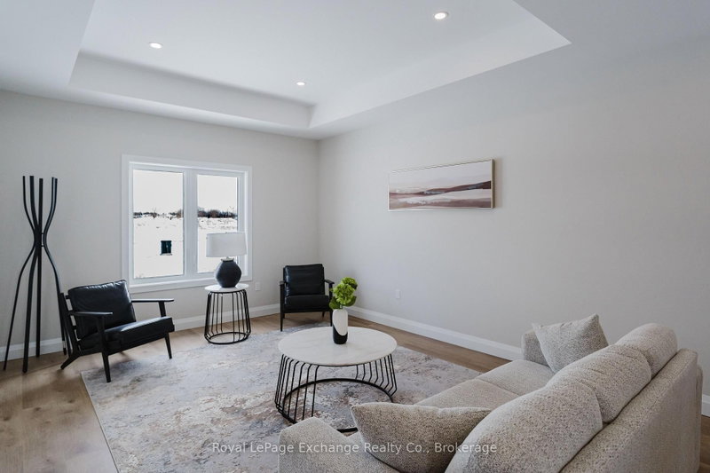UNIT 42 - 1071 WATERLOO Street N