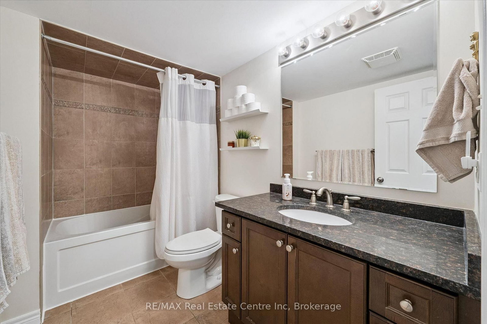 634 WOODLAWN Road E • #A • Guelph, ON photo 12