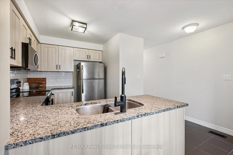 A - 634 WOODLAWN Road E