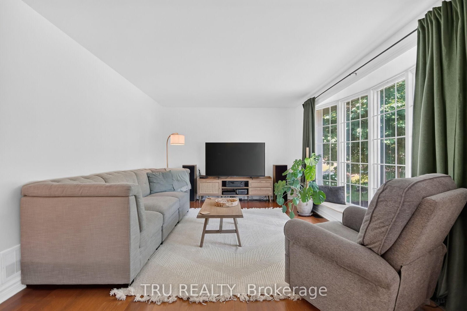 123 Main Street • North Dundas, ON photo 5