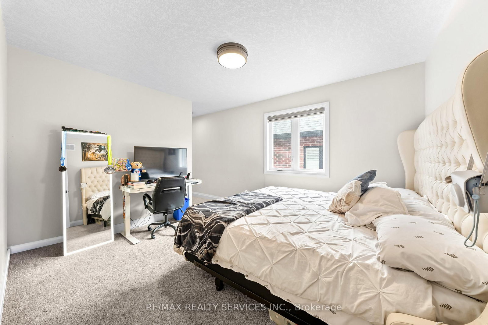 130 Pondcliffe Drive • Kitchener, ON photo 34