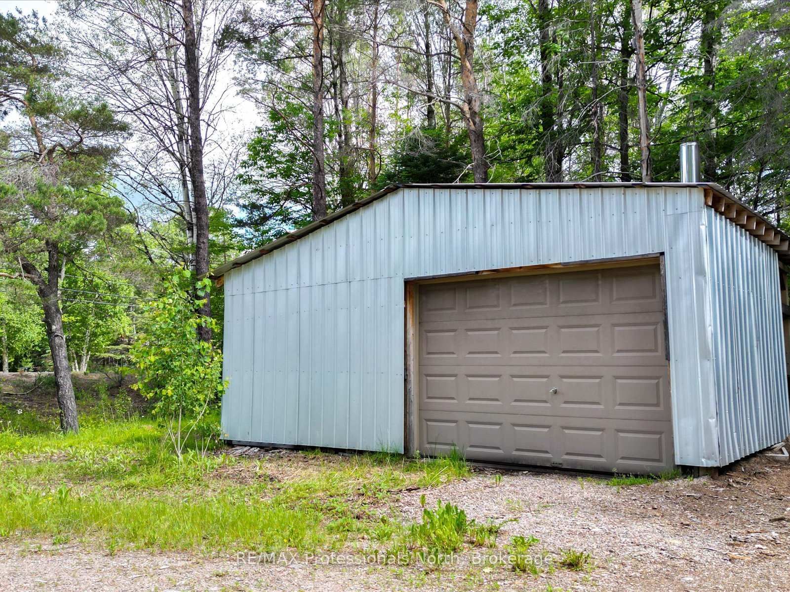2510 Loop Road • Highlands East, ON photo 25