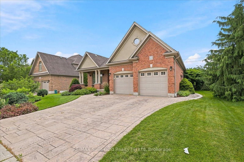 215 Terrace Wood Crescent
